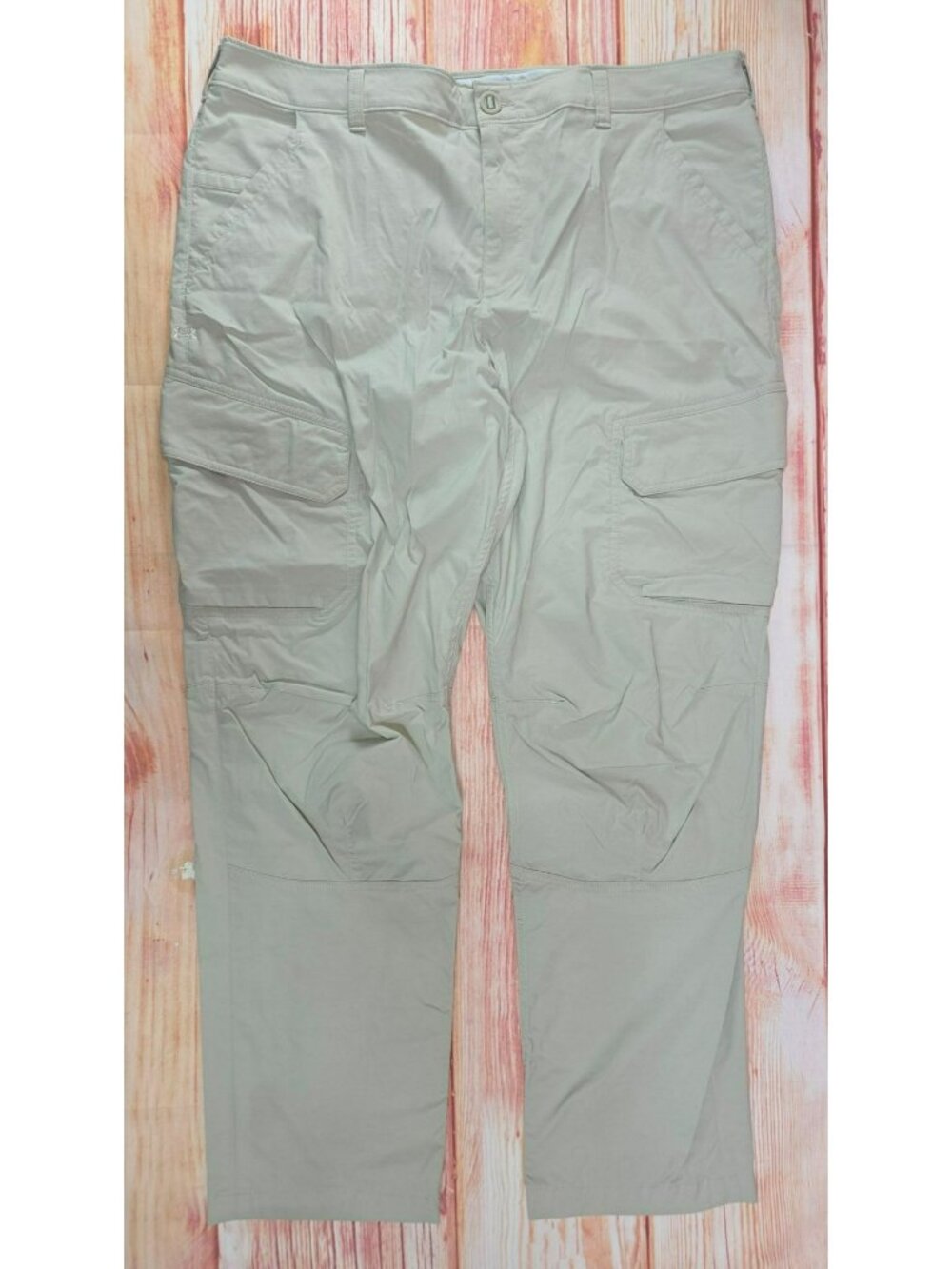 Under Armour Mens Loose Fit HeatGear Cargo Pants 40x32 Beige Outdoor Lightweight